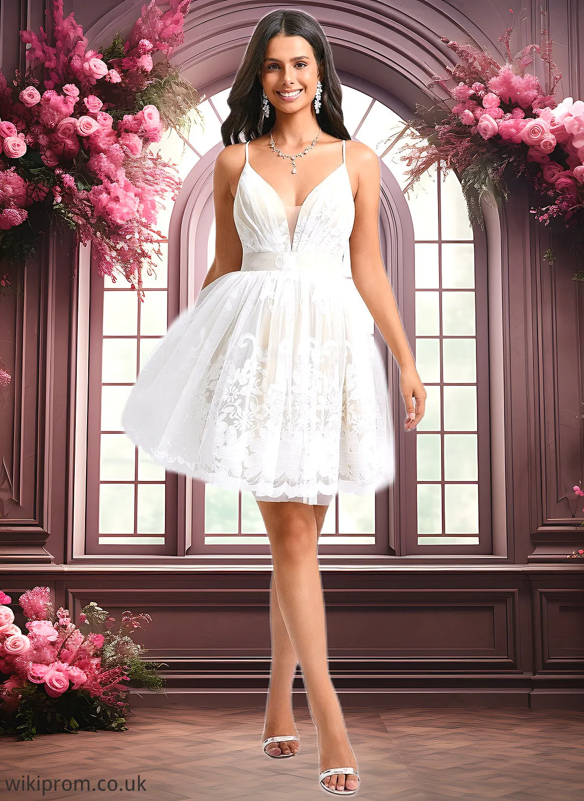 Alisa Ball-Gown/Princess V-Neck Short Tulle Lace Homecoming Dress With Pleated SWKP0025711