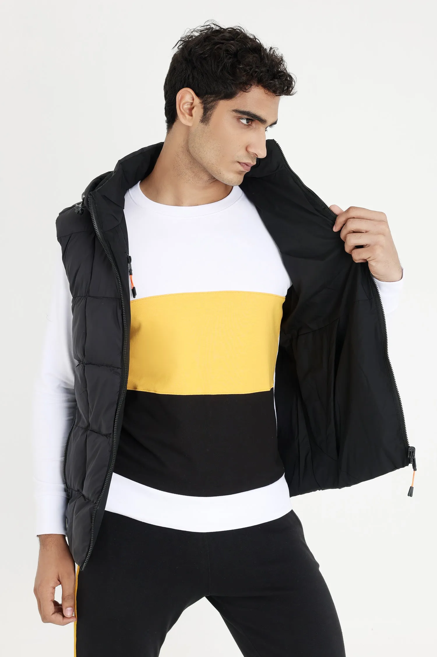 ALMAS HOODED PUFFER JACKET-BLACK