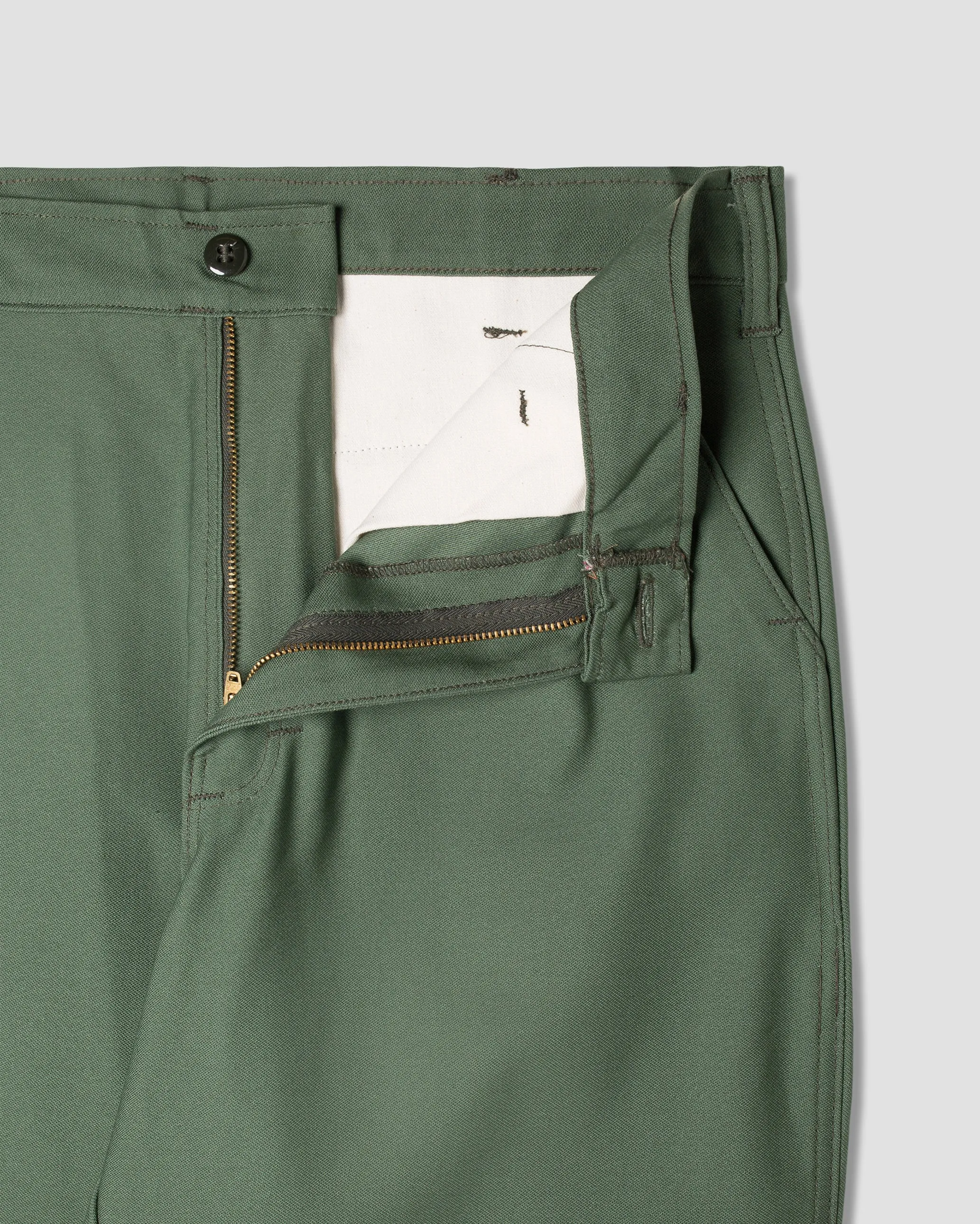 Easy Chino (Olive Sateen 8.5oz)