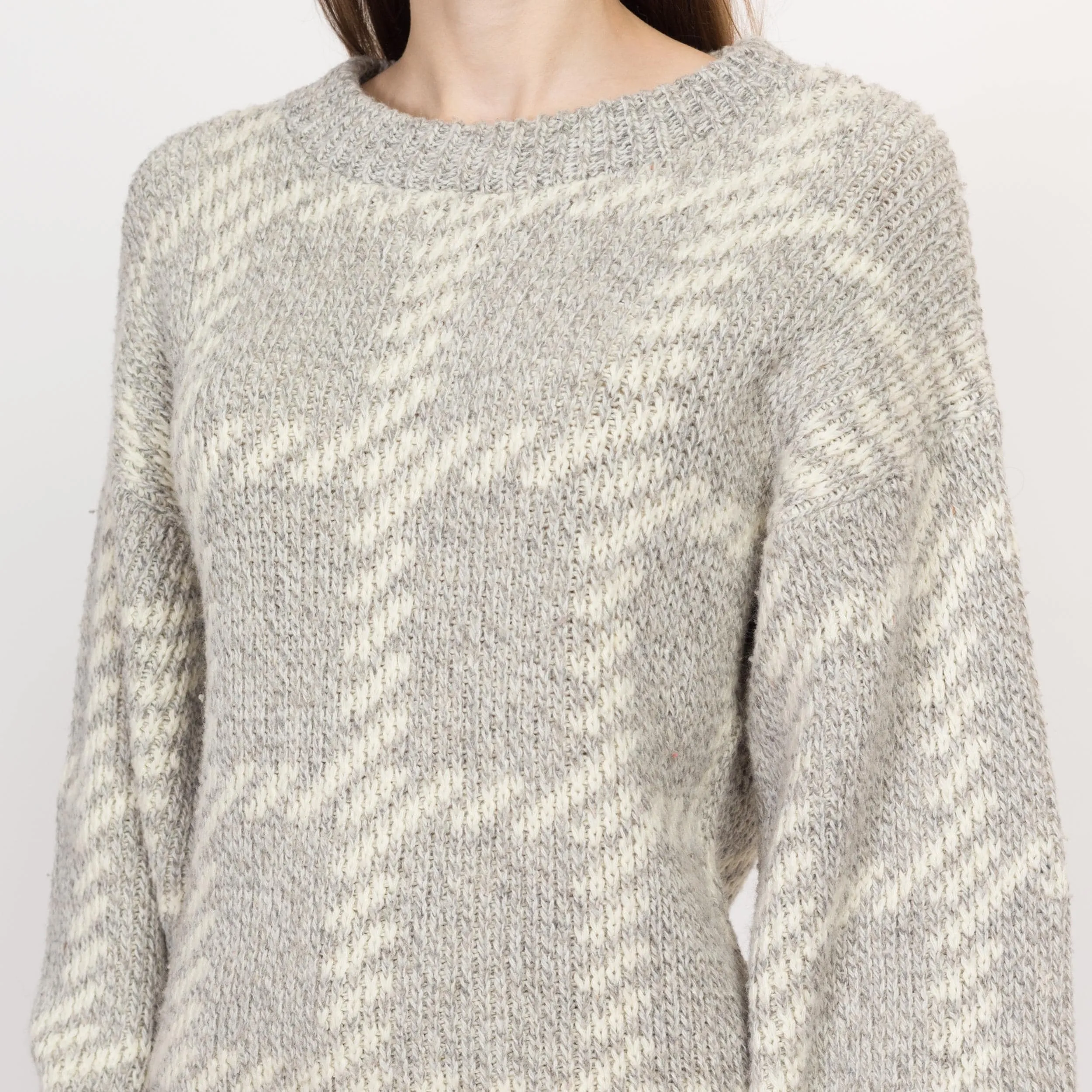 Med-Lrg 80s Grey & Cream Slouchy Knit Sweater