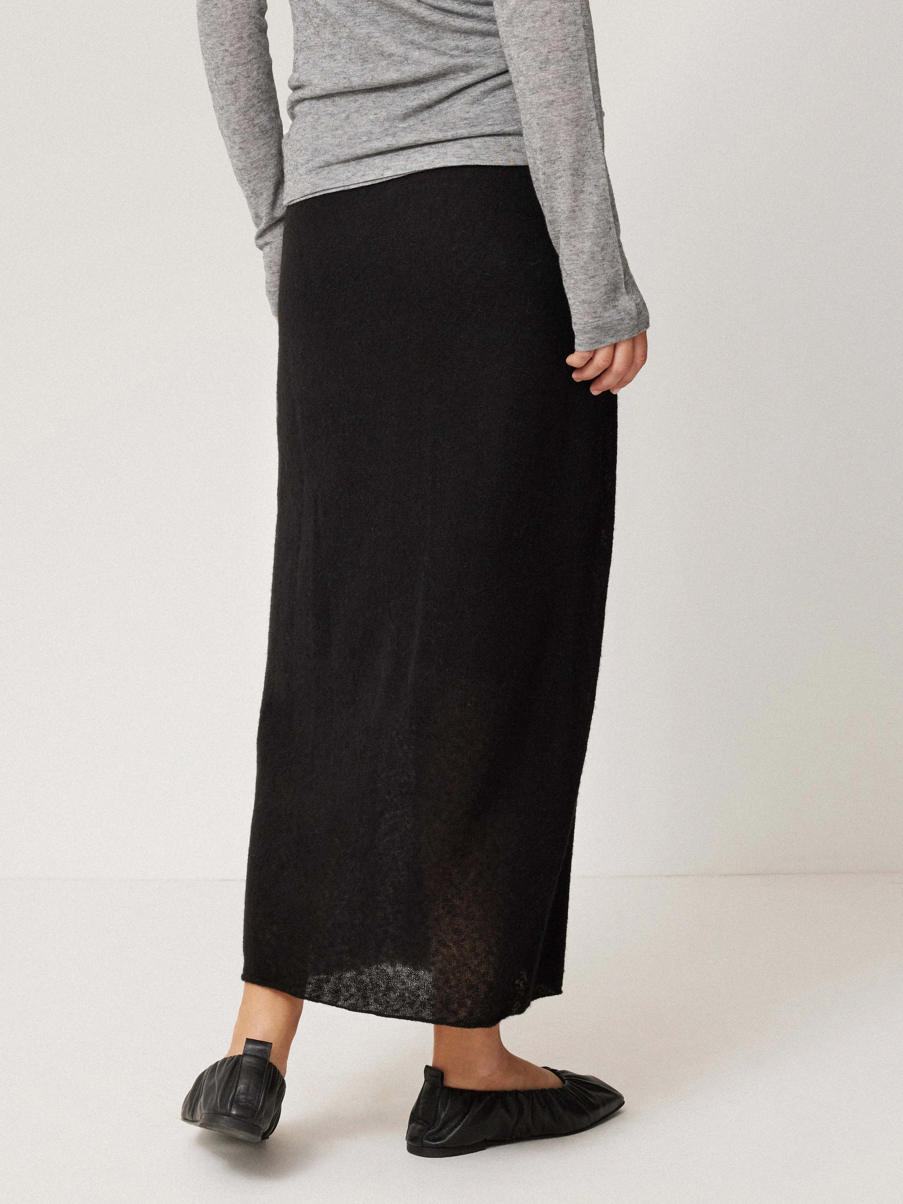 Soft Gauzy Knit Skirt | Black